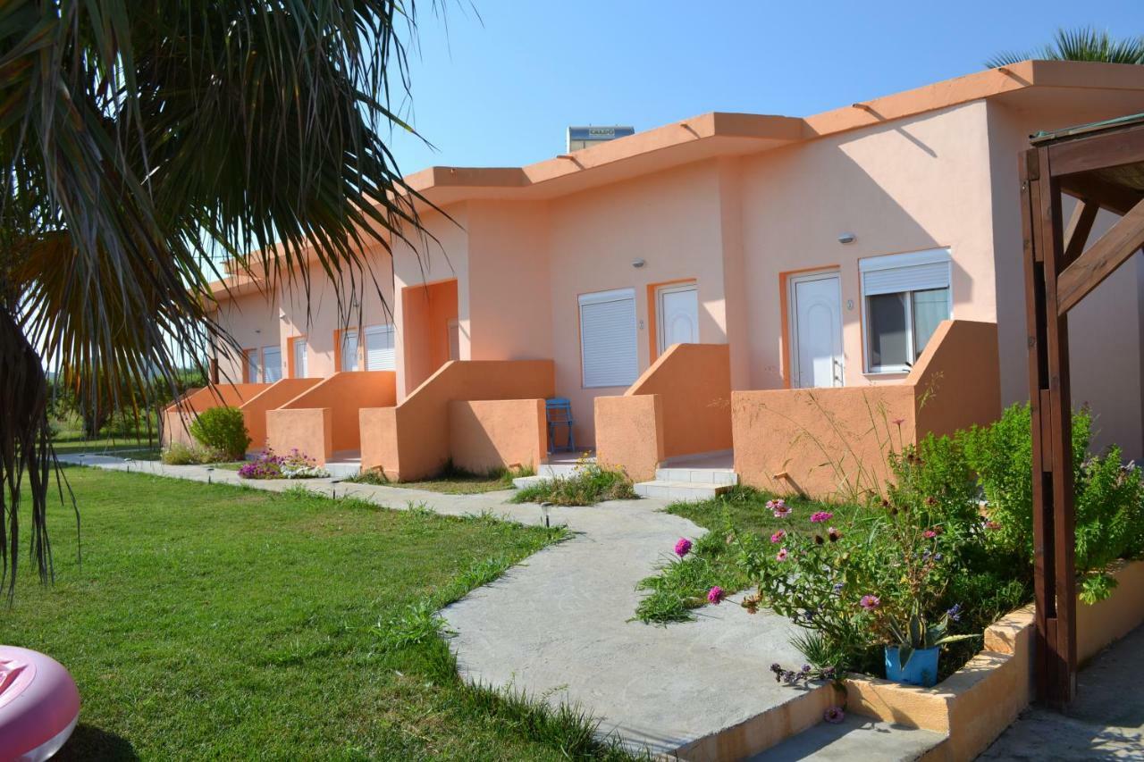 To Akrogiali Fánai Exterior photo